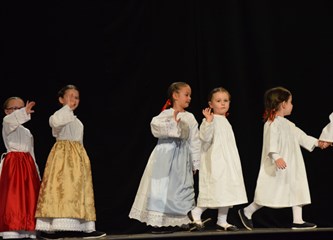 Smotra folklora: Pomladak zavladao pozornicom
