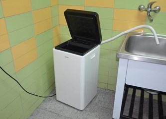 Eko škola Kumičić dobila komposter nove tehnologije