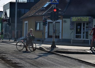 Novi asfalt postavlja se u Ulici Matice hrvatske i Tomaševićevoj