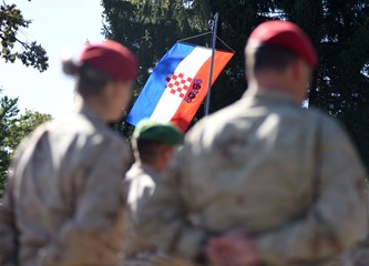 FOTO: Na Plesu ispraćen 11. hrvatski kontingent u Afganistan