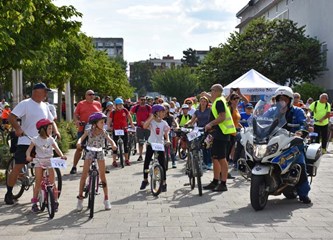 FOTO Startala VG-ZG-VG biciklijada: Uz sunčano vrijeme prema Gornjem gradu krenulo 300-tinjak biciklista