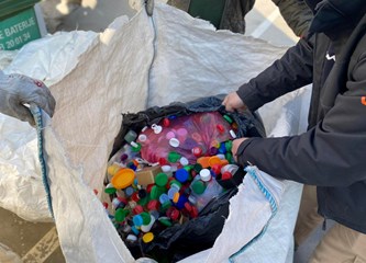 VG Komunalac u humanitarnoj akciji: Skupili 150 kila plastičnih čepova za oboljele od leukemije