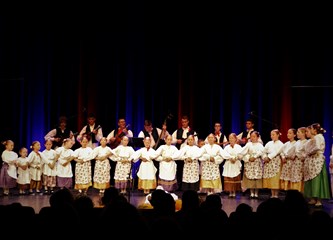 Mali Ogrankaši iz Buševca izborili su nastup na državnu smotru dječjih folklornih ansambala!