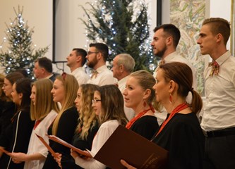 Pjesma kao zajedništvo grada: Koncert "Božić u Gorici" raspjevao mnogobrojne građane