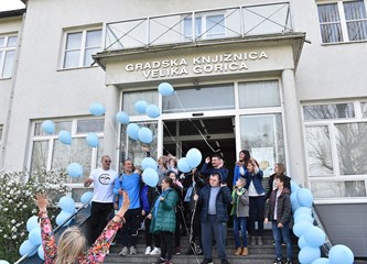 Plavi baloni nad velikogoričkim nebom: U Gradskoj knjižnici obilježili Svjetski dan svjesnosti o autizmu
