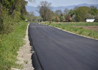 Preko tri i pol kilometra novog asfalta u Lazini Čičkoj, Plesu i Rakarju
