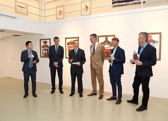 Na otvorenje izložbe Leona Zakrajšeka u Goricu stigli i veleposlanici Japana i Slovenije