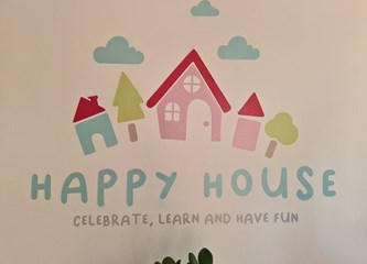 Velika Mlaka bogatija za mjesto posvećeno djeci, otvorena je zabavna učionica i igraonica Happy House