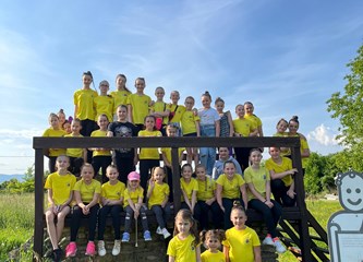 Mažoretkinje Plesnog kluba Barbara žiteljima Šćitarjeva darovale plesnu reviju u sklopu manifestacije “Svibanj u Andautoniji”