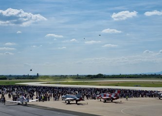 AIRVG2024 oduševio brojne posjetitelje: U redu se čekalo za ulazak u MIG, Krila Oluje dobili gromoglasni pljesak nakon akrobatskog preleta