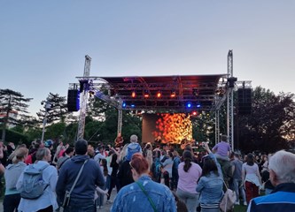 FOTO/VIDEO Goričke večeri otvorene taktovima najvećih hitova Magazina