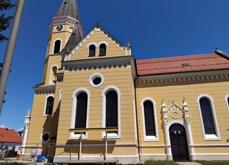 FOTO Skinuta skela s crkve Navještenja BDM: Turopoljska katedrala opet sjaji starim sjajem