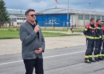 FOTO Više od 130 operativaca uspješno odradilo 'Gradsku vatrogasnu vježbu' i pokazalo da su najjača Vatrogasna zajednica u Zagrebačkoj županiji