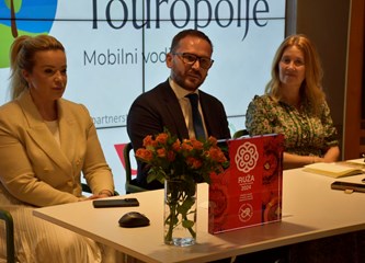 Štrukli "Cipov", obrt "HoTur", Mon Ami i Hrvatska pošta dobitnici "Ruže Zagrebačke županije": "Bez vas nema turizma"