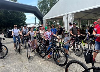 Biciklisti vozili osam kilometara sudjelujući na tradicionalnoj „Buševskoj biciklijadi“