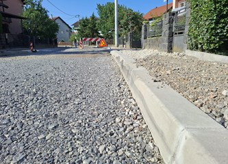 Porinova ulica uskoro dobiva novo, sigurnije, ruho – izgrađena je pješačka staza i u tijeku priprema za asfaltiranje