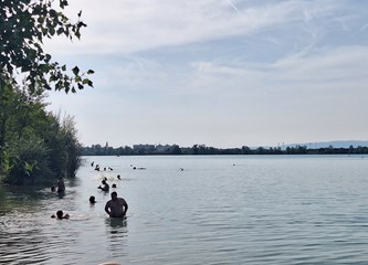FOTO Čiče prepuno kupača: Turopoljsko more i ovog ljeta oaza osvježenja za Goričane