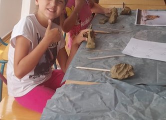 FOTO Djeca uživaju na Ljetnom kampu POUVG-a: Postali sportaši, kuhari, keramičari, glazbenici...