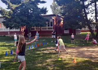 FOTO Djeca uživaju na Ljetnom kampu POUVG-a: Postali sportaši, kuhari, keramičari, glazbenici...