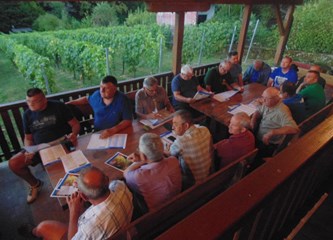 Berbe grožđa ove godine ranije nego inače, Grozdovci se stručnim predavanjem pripremili