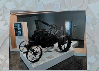 FOTO Stari traktori parkirali se ispred Gradske knjižnice! Otvorena izložba koja vraća u povijest poljoprivredne tehnologije