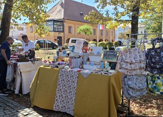 (FOTO) Domaće delicije izmamile Velikogoričane na "Petek na Gorice"