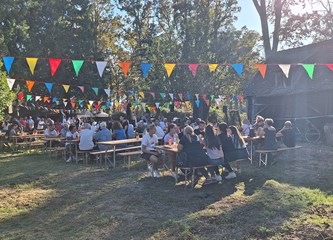 FOTO Građani proveli dan pod krošnjama turopoljskog hrasta: "Žirovina je spoj tradicionalnog i modernog koji nas vraća našoj šumi"