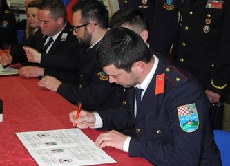 DVD Velika Buna - Razigrani 70-godišnjak koji želi na Olimpijadu