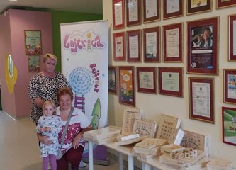 Igračke na dar: Društvo žena Buševec razveselilo mališane DV "Lojtrica"