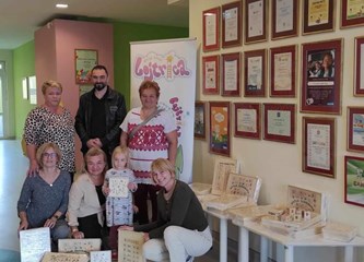 Igračke na dar: Društvo žena Buševec razveselilo mališane DV "Lojtrica"