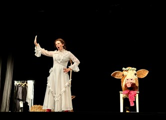 Premijera "Roža (Cura s greškom)" na zavidnom tragu aktualnosti