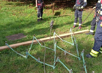 FOTO Gorički vatrogasci na zahtjevnom osposobljavanju za spašavanje iz ruševina