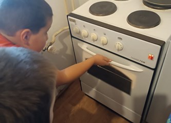 FOTO Dječji tjedan u Centru za odgoj i obrazovanje: Mališani ispekli savijaču od jabuke, učili o tradiciji i izrađivali podgutnice