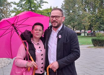 Ružičasta povorka podrške ženama oboljelima od raka dojke prošla gradom: „Naručite se već danas na pregled i spriječite ovu opaku bolest”