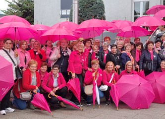 Ružičasta povorka podrške ženama oboljelima od raka dojke prošla gradom: „Naručite se već danas na pregled i spriječite ovu opaku bolest”