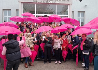 Ružičasta povorka podrške ženama oboljelima od raka dojke prošla gradom: „Naručite se već danas na pregled i spriječite ovu opaku bolest”