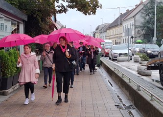 Ružičasta povorka podrške ženama oboljelima od raka dojke prošla gradom: „Naručite se već danas na pregled i spriječite ovu opaku bolest”