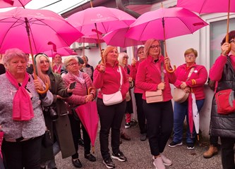 Ružičasta povorka podrške ženama oboljelima od raka dojke prošla gradom: „Naručite se već danas na pregled i spriječite ovu opaku bolest”