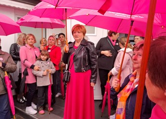 Ružičasta povorka podrške ženama oboljelima od raka dojke prošla gradom: „Naručite se već danas na pregled i spriječite ovu opaku bolest”