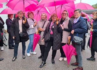 Ružičasta povorka podrške ženama oboljelima od raka dojke prošla gradom: „Naručite se već danas na pregled i spriječite ovu opaku bolest”