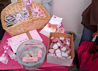 Ružičasta povorka podrške ženama oboljelima od raka dojke prošla gradom: „Naručite se već danas na pregled i spriječite ovu opaku bolest”