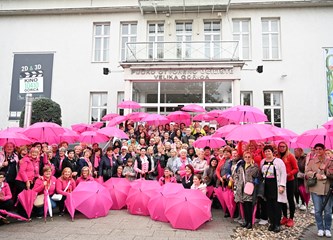 Ružičasta povorka podrške ženama oboljelima od raka dojke prošla gradom: „Naručite se već danas na pregled i spriječite ovu opaku bolest”