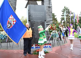 Rekordan broj sudionika na 7. Memorijalnoj utrci HVIDR-e VG: Trčali u čast poginulim, umrlim i nestalim braniteljima Domovinskog rata