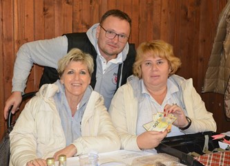 Odlična atmosfera na Dučecovim spelancijama, paljenju rakije