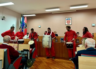 "Dramski set Zle bubnjarke" Romane Rožić umjetnost je koja spaja i inspirira