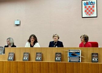 "Dramski set Zle bubnjarke" Romane Rožić umjetnost je koja spaja i inspirira