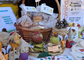 FOTO: Velikogoričani u velikom broju posjetili Dječji Gastro Turopolja i uživali u domaćim delicijama