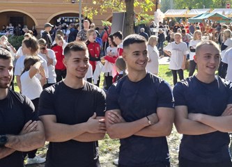 Građani vježbali u Parku plemenite općine turopoljske na treningu „Aktivne Hrvatske”: „Nađite za sebe odgovarajući trening i poboljšajte svoje zdravlje”