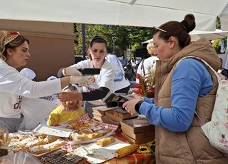 FOTO: Velikogoričani u velikom broju posjetili Dječji Gastro Turopolja i uživali u domaćim delicijama