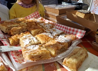 FOTO: Velikogoričani u velikom broju posjetili Dječji Gastro Turopolja i uživali u domaćim delicijama